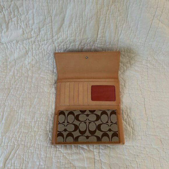 Coach Wallet - Picture 4 of 5